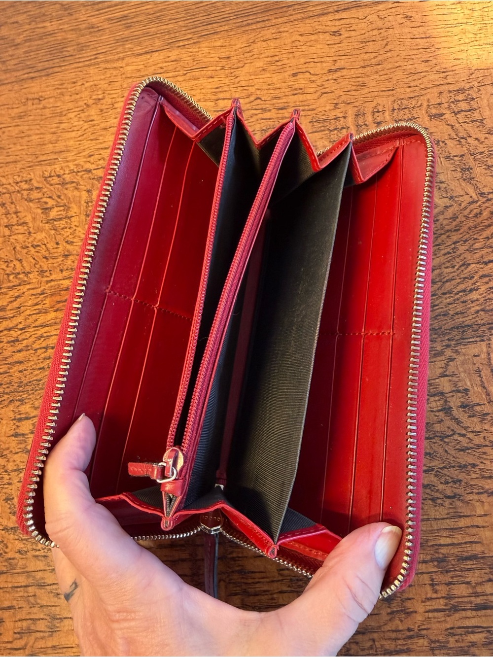 Gucci Red Guccissima Leather Bow Zip Around Wallet with COA - Picture 8 of 13
